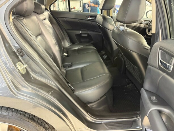 suzuki-kizashi-bensin-2010-big-22