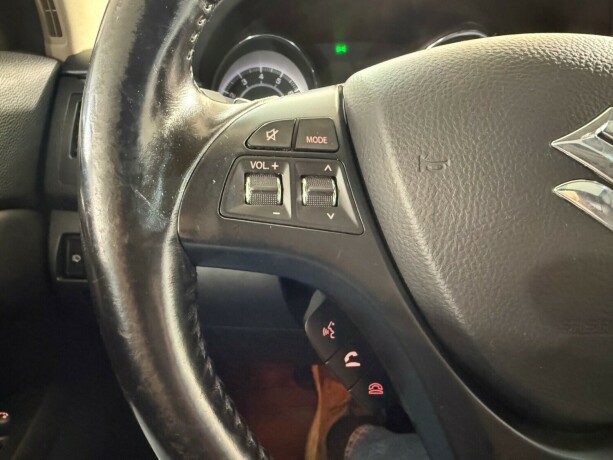 suzuki-kizashi-bensin-2010-big-11