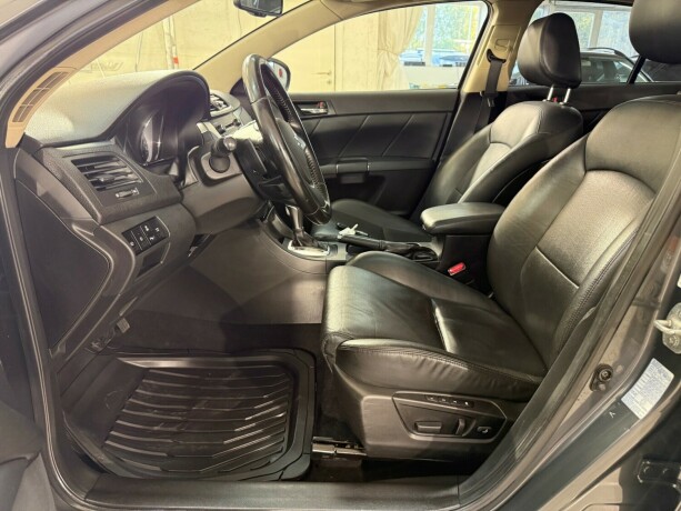 suzuki-kizashi-bensin-2010-big-26