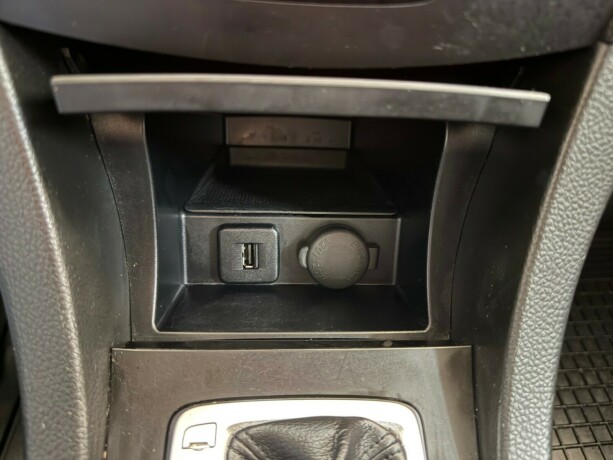 suzuki-kizashi-bensin-2010-big-18