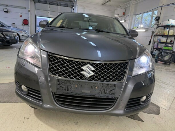 suzuki-kizashi-bensin-2010-big-8