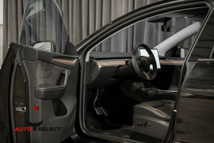 tesla-model-y-elektrisitet-2023-big-22