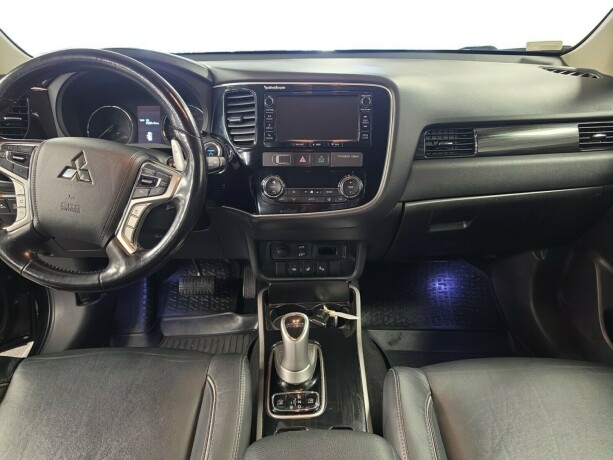 mitsubishi-outlander-elektrisitetbensin-2017-big-5