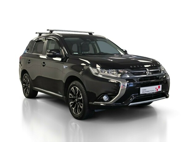mitsubishi-outlander-elektrisitetbensin-2017-big-3