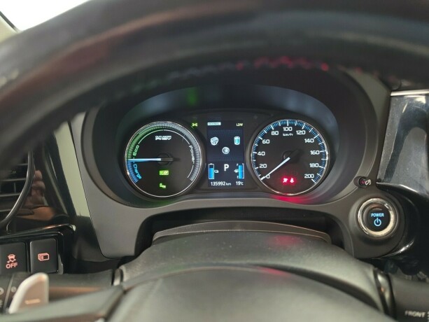 mitsubishi-outlander-elektrisitetbensin-2017-big-7