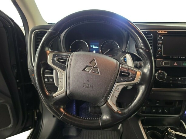 mitsubishi-outlander-elektrisitetbensin-2017-big-6