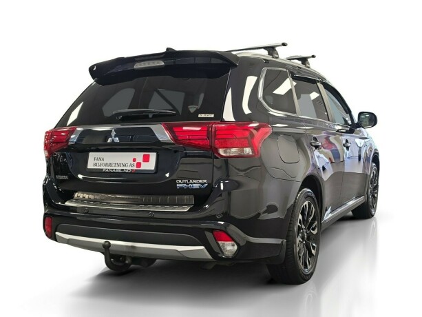 mitsubishi-outlander-elektrisitetbensin-2017-big-2