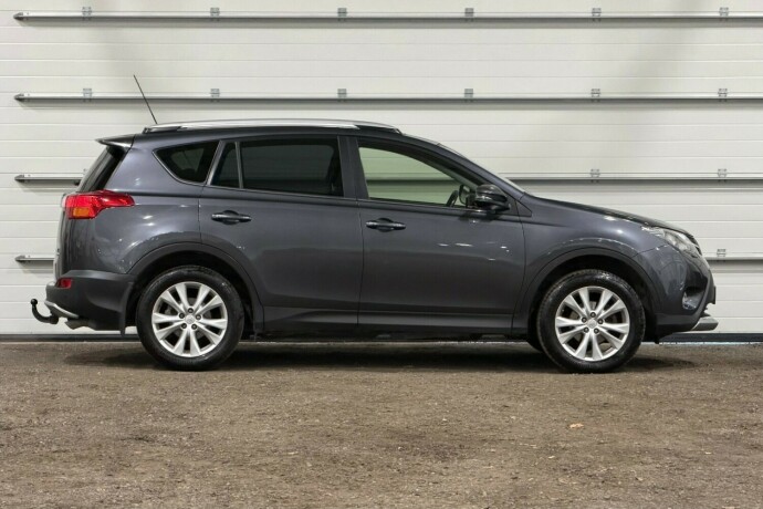 toyota-rav4-diesel-2014-big-1
