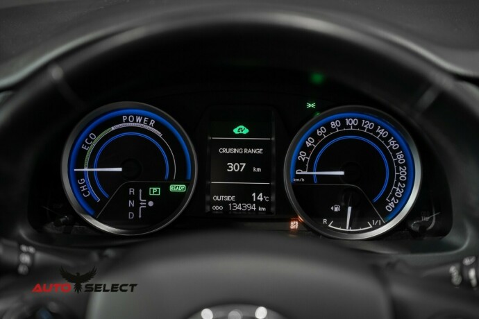 toyota-auris-elektrisitetbensin-2013-big-23