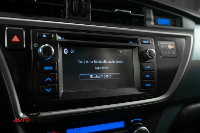 toyota-auris-elektrisitetbensin-2013-big-35