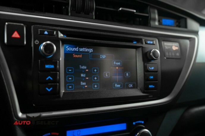 toyota-auris-elektrisitetbensin-2013-big-36
