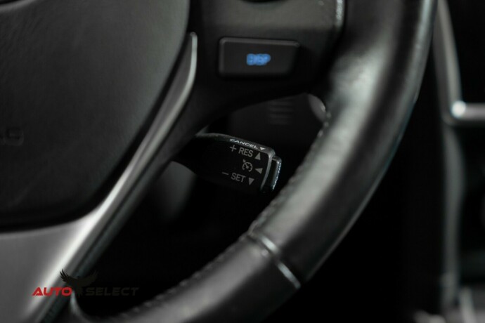 toyota-auris-elektrisitetbensin-2013-big-26