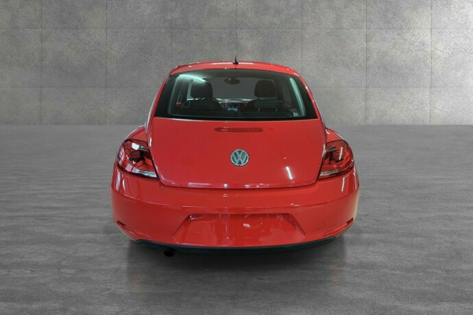 volkswagen-beetle-bensin-2012-big-4