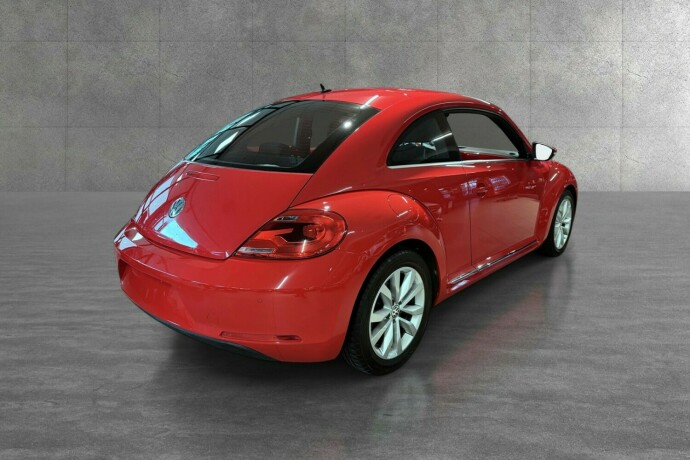volkswagen-beetle-bensin-2012-big-5