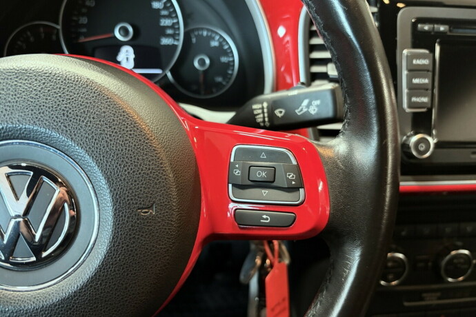 volkswagen-beetle-bensin-2012-big-18