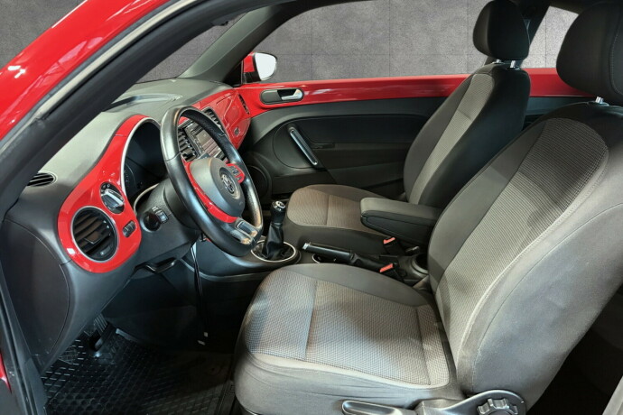 volkswagen-beetle-bensin-2012-big-9