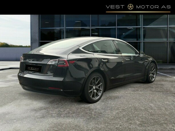 tesla-model-3-elektrisitet-2019-big-7