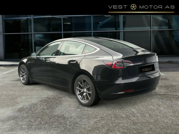 tesla-model-3-elektrisitet-2019-big-4