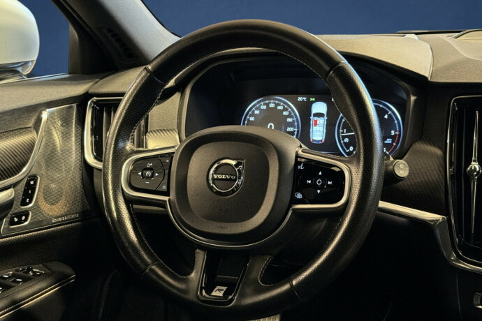 volvo-v90-diesel-2018-big-15