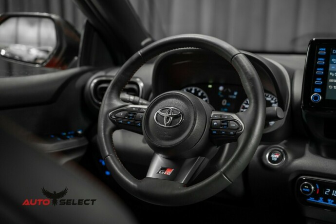 toyota-gr-yaris-bensin-2021-big-21