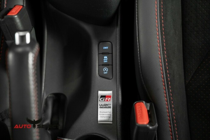 toyota-gr-yaris-bensin-2021-big-29