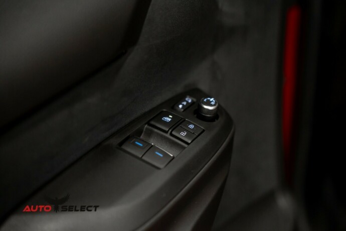 toyota-gr-yaris-bensin-2021-big-15