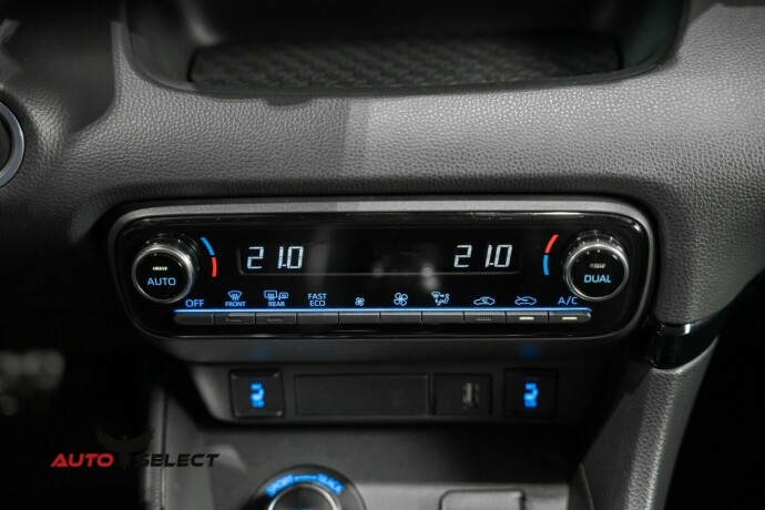toyota-gr-yaris-bensin-2021-big-32