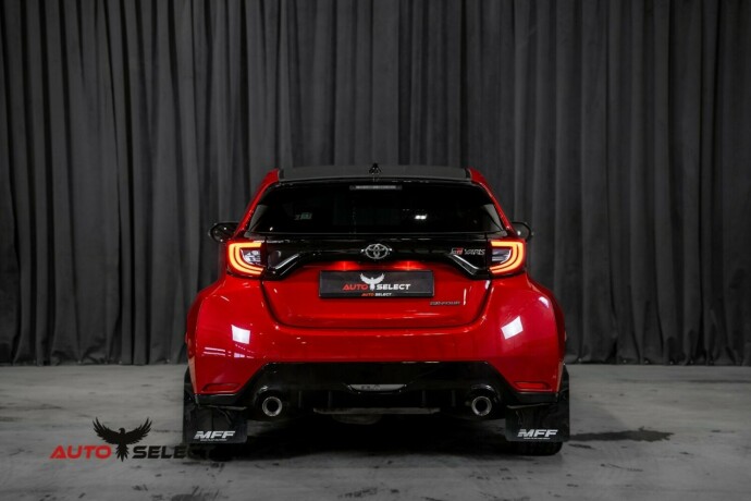 toyota-gr-yaris-bensin-2021-big-8