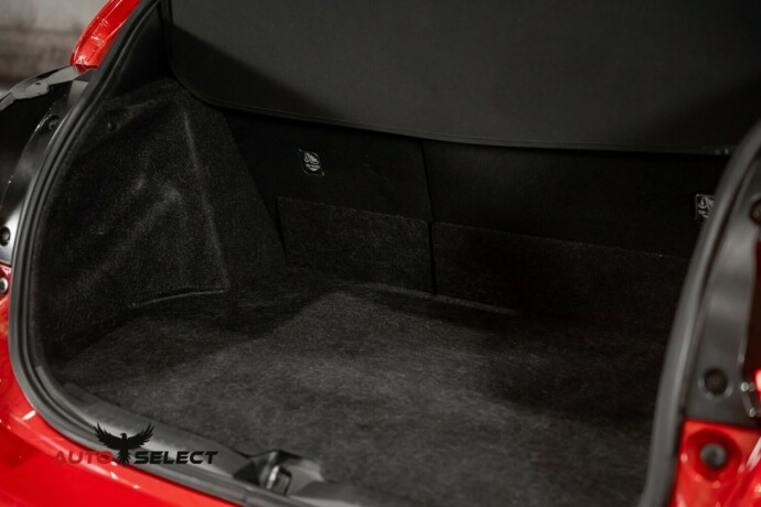 toyota-gr-yaris-bensin-2021-big-10