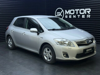 Toyota | Auris | Elektrisitet+bensin | 2011