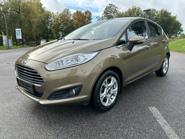 ford-fiesta-bensin-2014-big-2