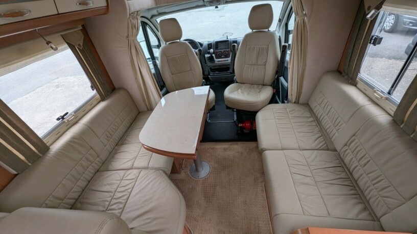 rapido-776ff-lav-seng-senkeseng-truma-6kw-eh-skinn-topputgave-fukttest-gasstest-tilstandsrapport-diesel-2011-big-29