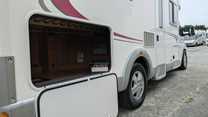 rapido-776ff-lav-seng-senkeseng-truma-6kw-eh-skinn-topputgave-fukttest-gasstest-tilstandsrapport-diesel-2011-big-9