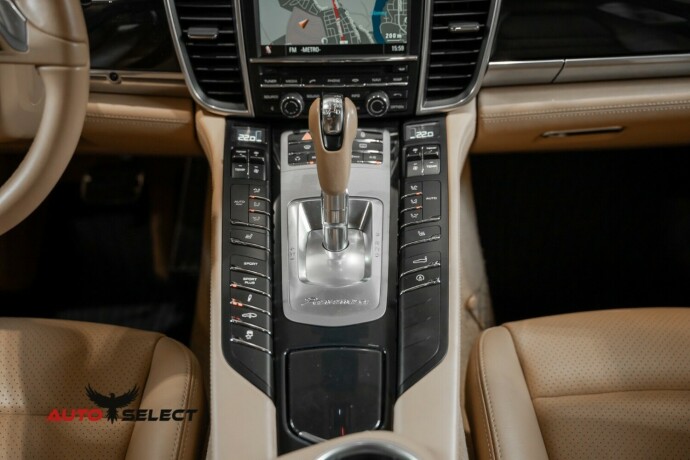 porsche-panamera-diesel-2012-big-41