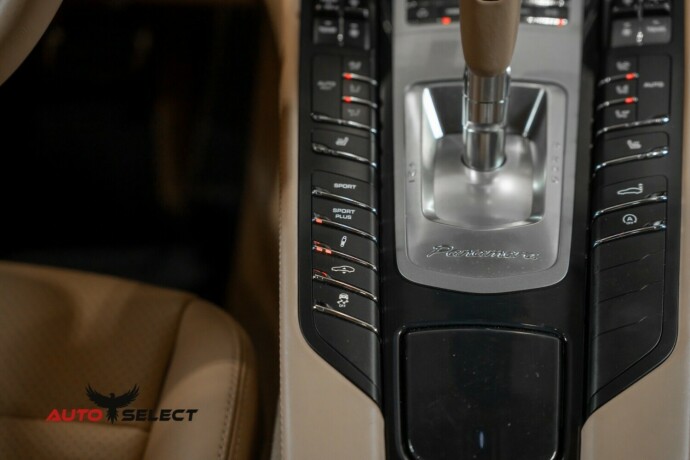 porsche-panamera-diesel-2012-big-44