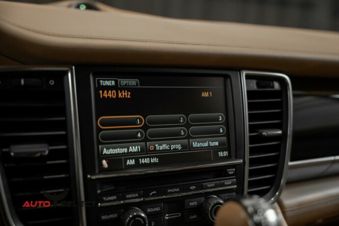 porsche-panamera-diesel-2012-big-47