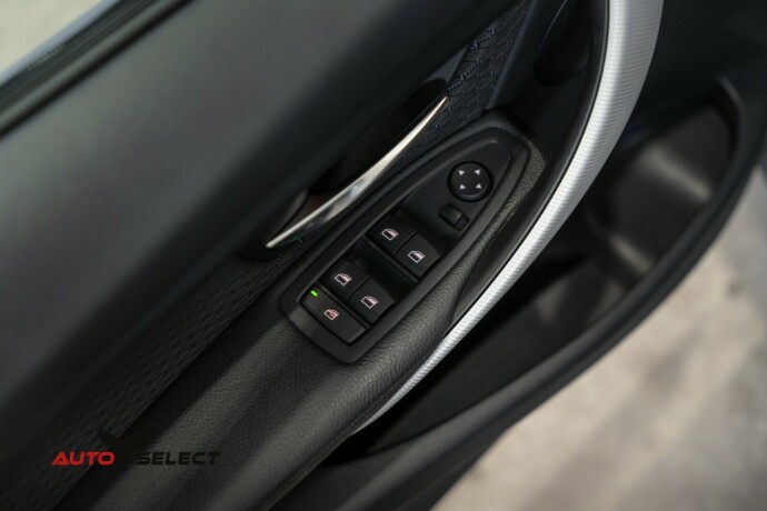 bmw-328i-bensin-2014-big-23