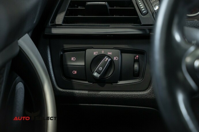bmw-328i-bensin-2014-big-30