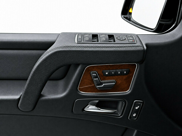mercedes-benz-g500-bensin-2013-big-18