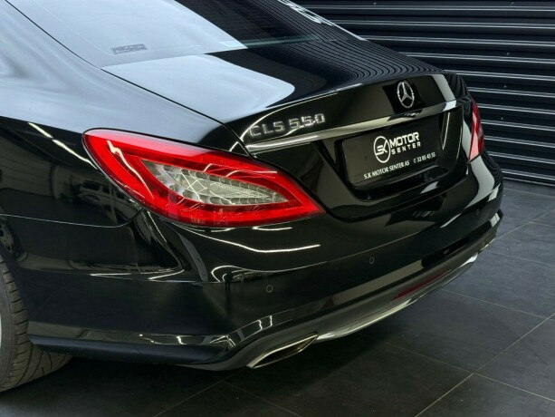 mercedes-benz-cls500-bensin-2012-big-5