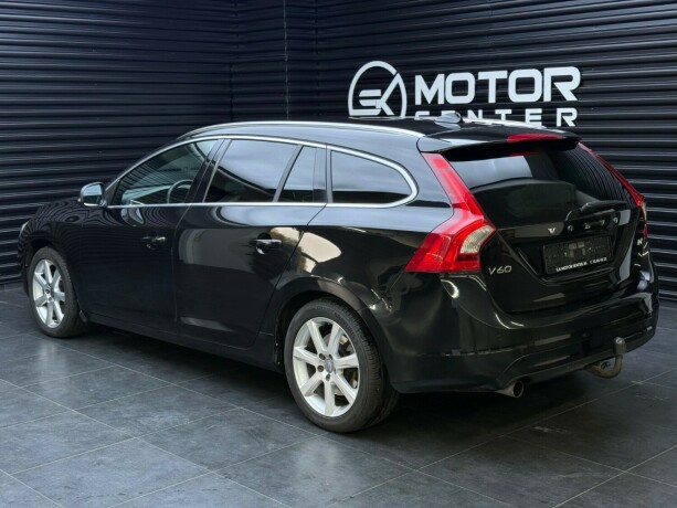volvo-v60-diesel-2017-big-1