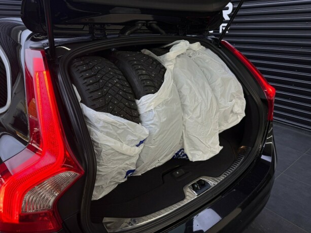 volvo-v60-diesel-2017-big-31