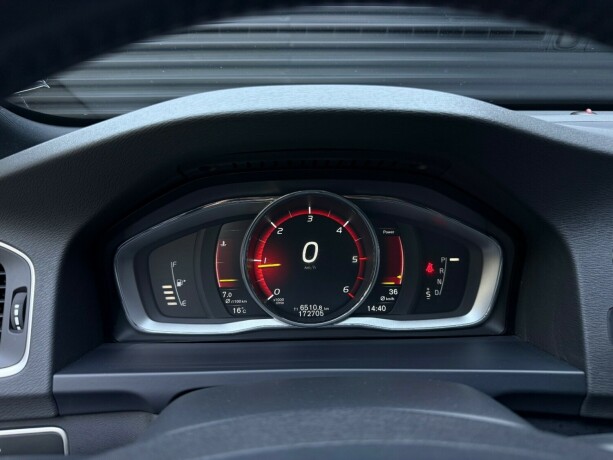 volvo-v60-diesel-2017-big-13