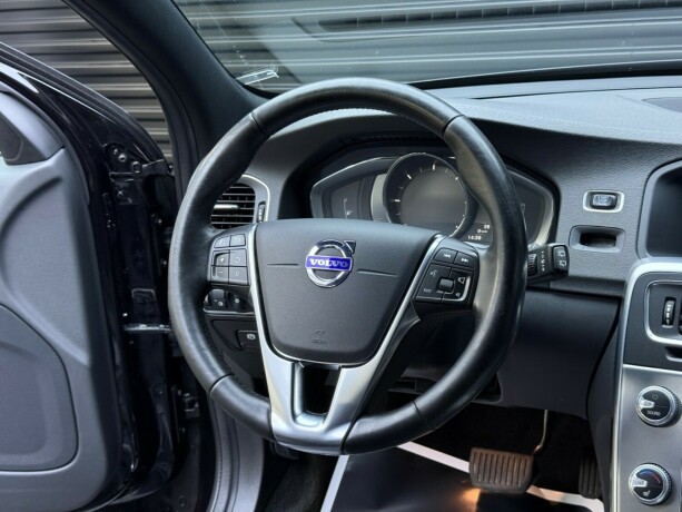 volvo-v60-diesel-2017-big-11
