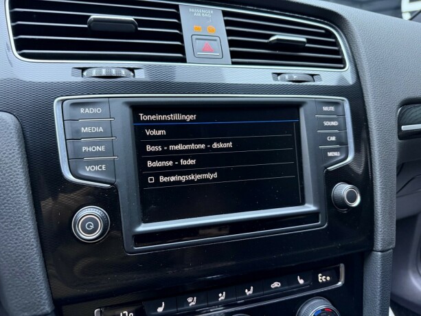 volkswagen-golf-vii-elektrisitetbensin-2017-big-15