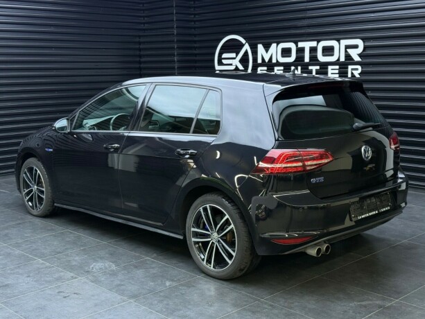 volkswagen-golf-vii-elektrisitetbensin-2017-big-1