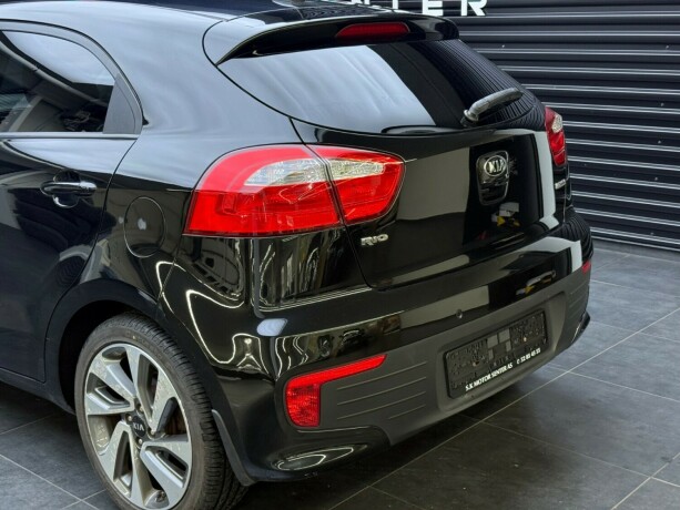 kia-rio-bensin-2015-big-5