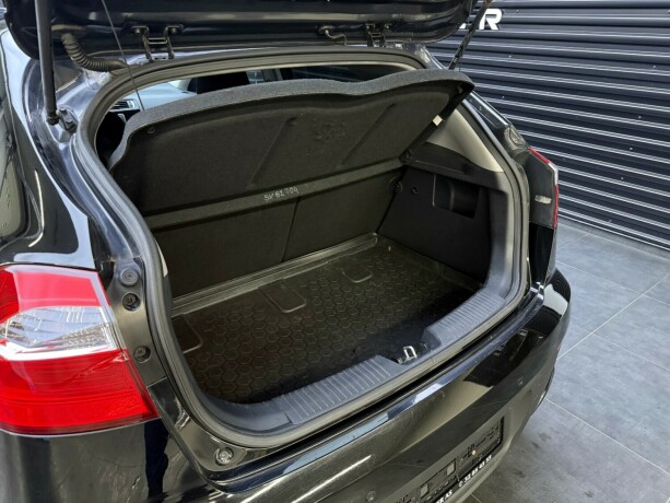 kia-rio-bensin-2015-big-27