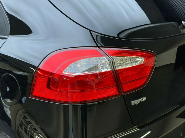 kia-rio-bensin-2015-big-6