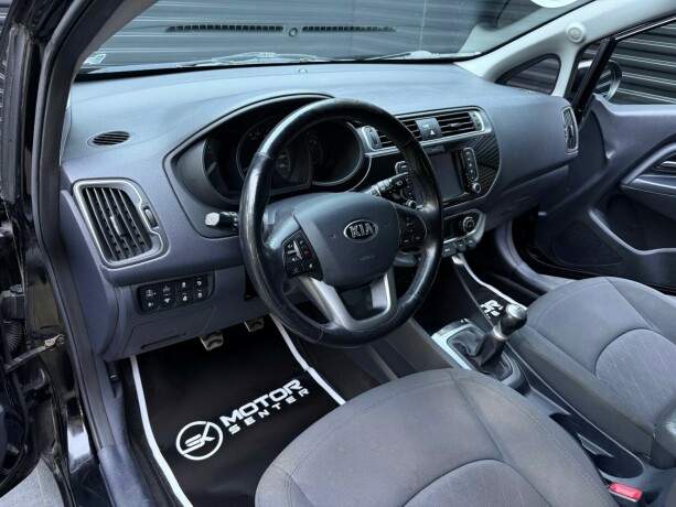 kia-rio-bensin-2015-big-9